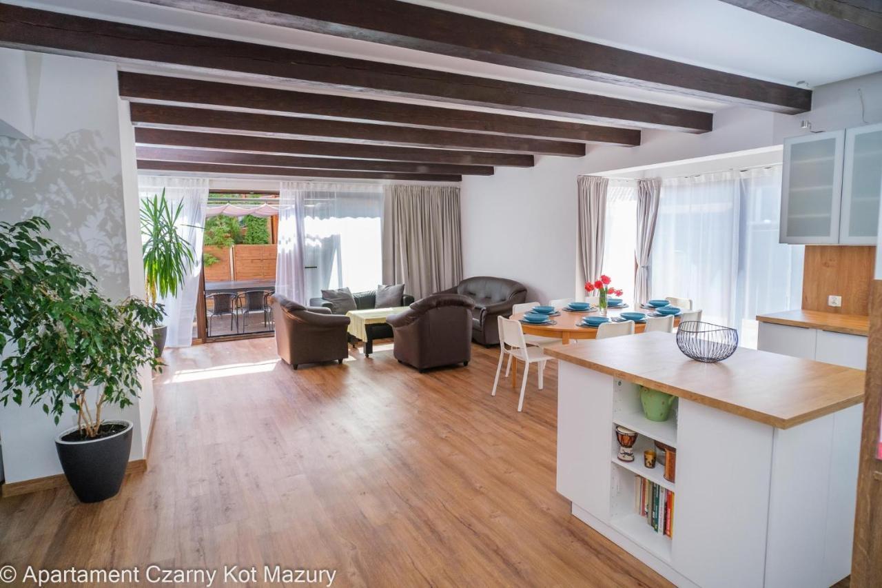 Czarny Kot Mazury Dom Caloroczny Villa Malkinie Luaran gambar