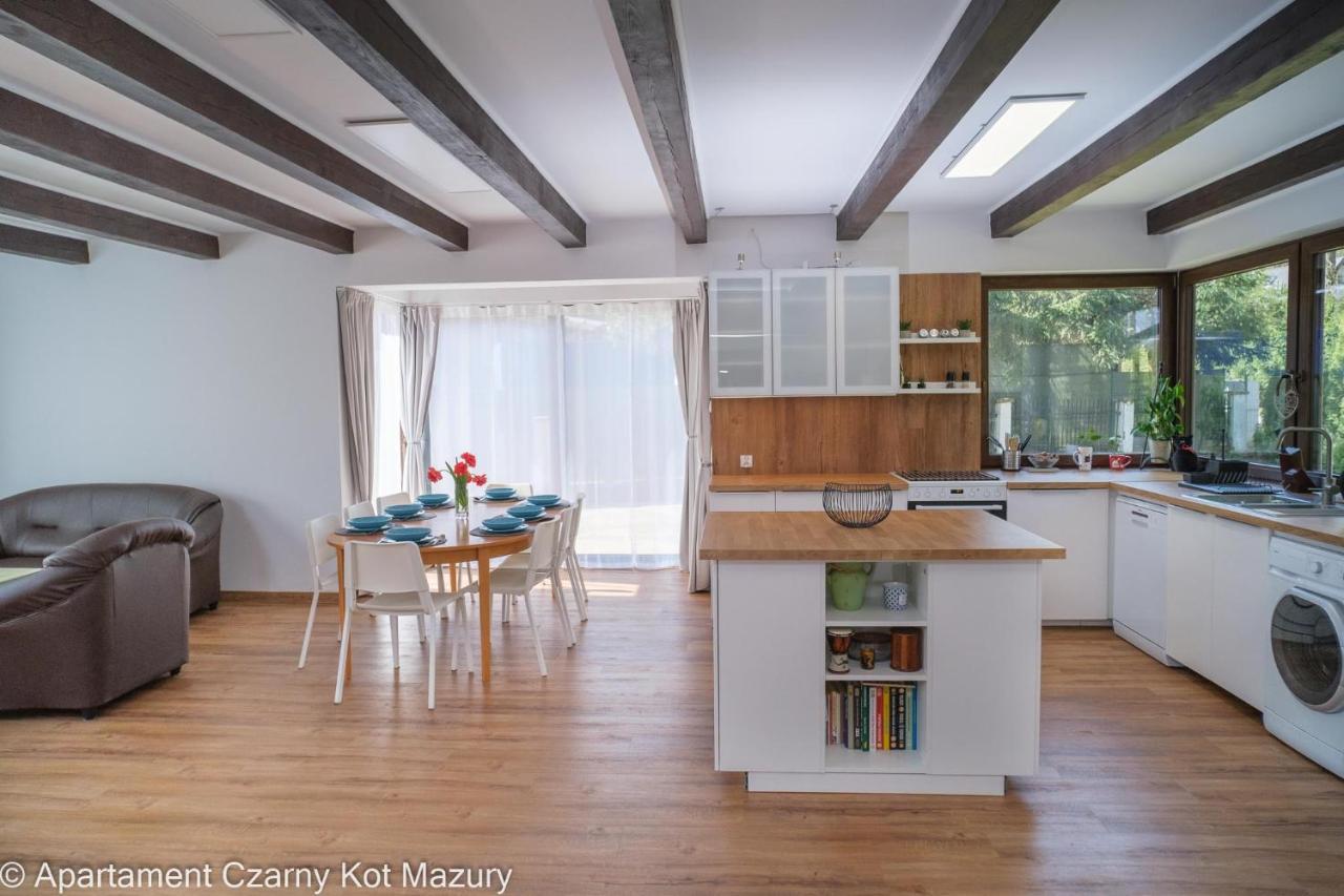 Czarny Kot Mazury Dom Caloroczny Villa Malkinie Luaran gambar