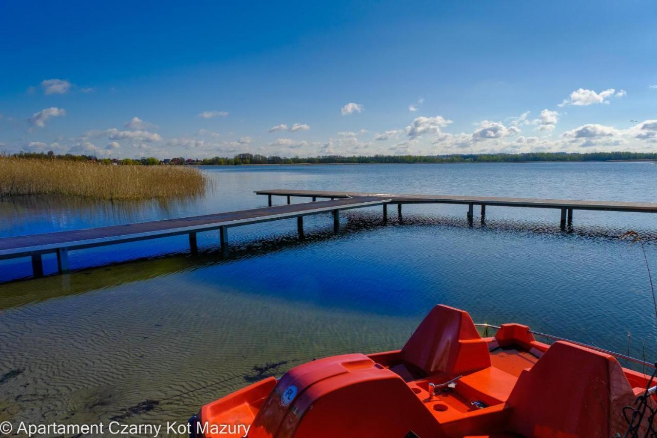 Czarny Kot Mazury Dom Caloroczny Villa Malkinie Luaran gambar