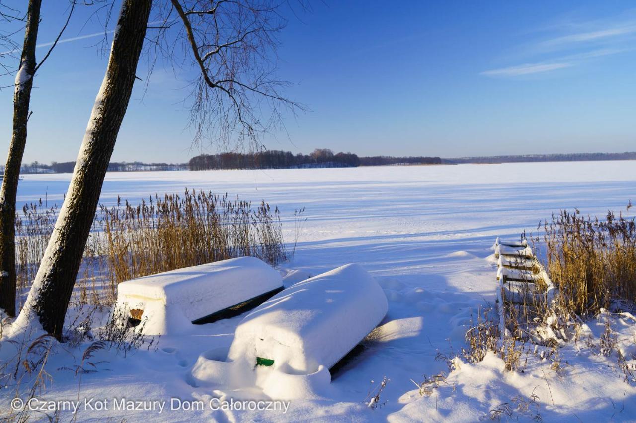 Czarny Kot Mazury Dom Caloroczny Villa Malkinie Luaran gambar