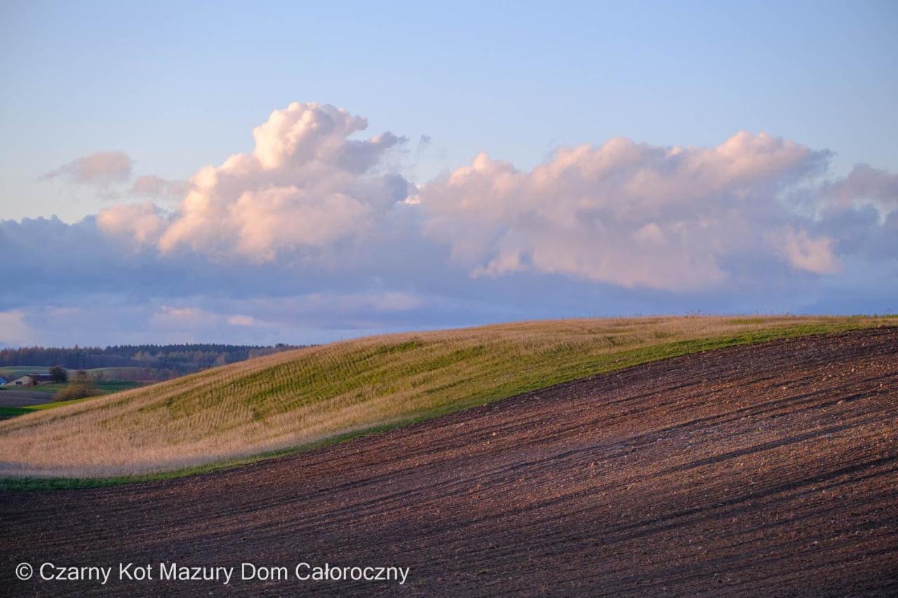 Czarny Kot Mazury Dom Caloroczny Villa Malkinie Luaran gambar
