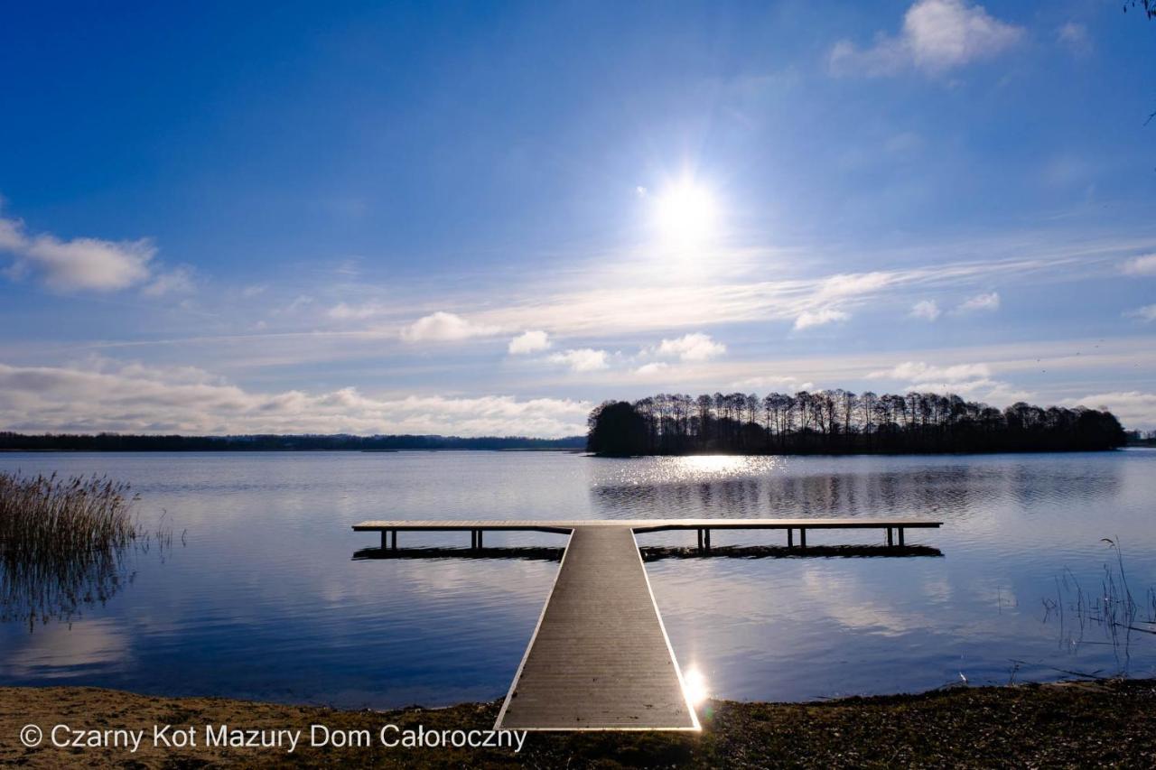 Czarny Kot Mazury Dom Caloroczny Villa Malkinie Luaran gambar