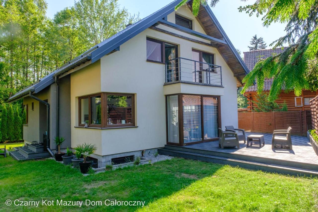 Czarny Kot Mazury Dom Caloroczny Villa Malkinie Luaran gambar