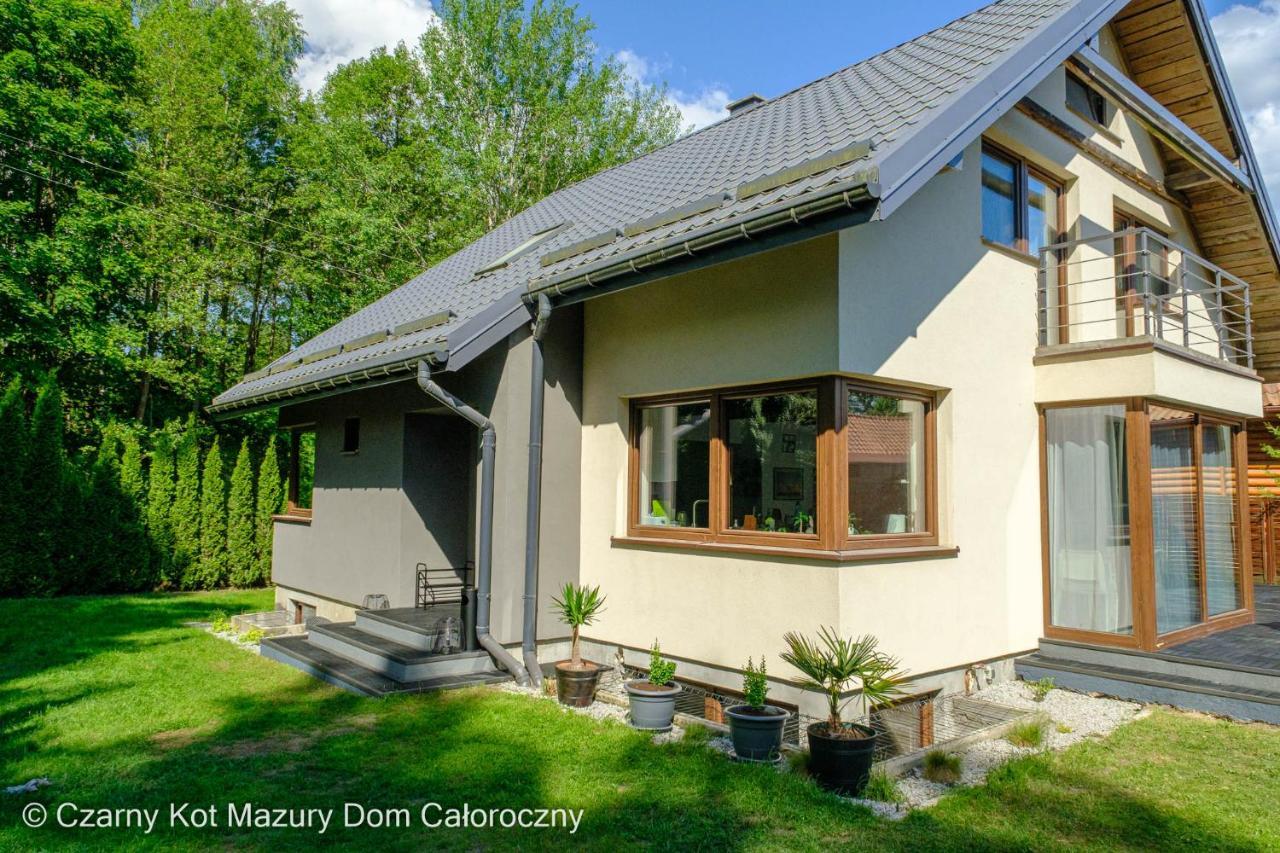 Czarny Kot Mazury Dom Caloroczny Villa Malkinie Luaran gambar
